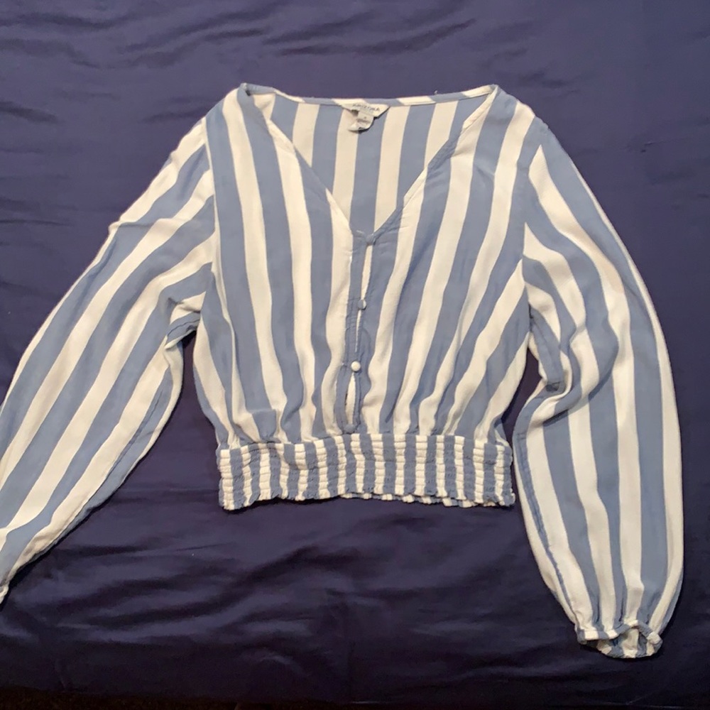 Arizona Jean Co Size M Long Sleeve V-neck